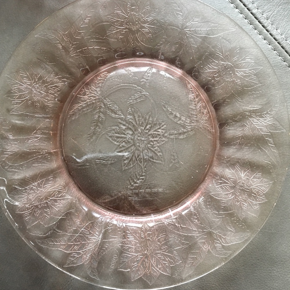 12 Pink Depression Glass Dessert Bread & Butter Plates, Poinsettia Pattern